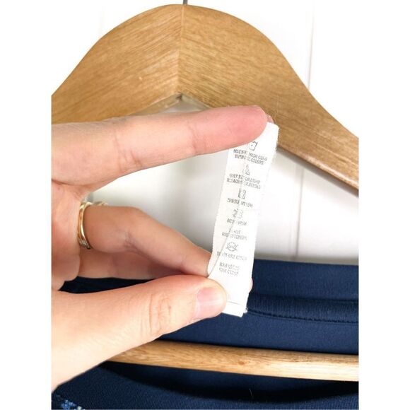 Under Armour UA StudioLux Take-A-Chance Crew Blue Long Sleeve Top Women's M - Picture 4 of 8